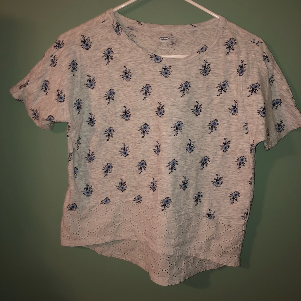 Grey shirt with blue flowers